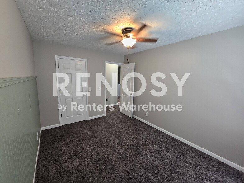 Building Photo - 5533 Strathmoor Manor Cir