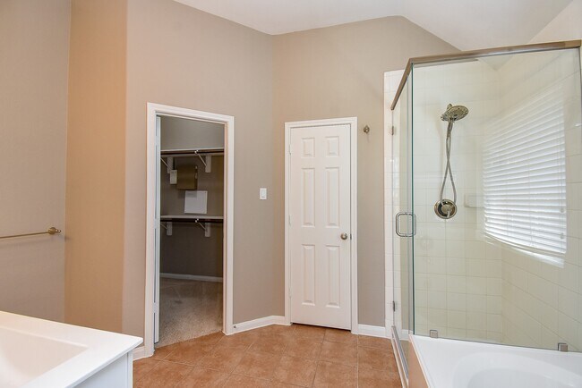 Building Photo - 13007 Northwood Glen Ln