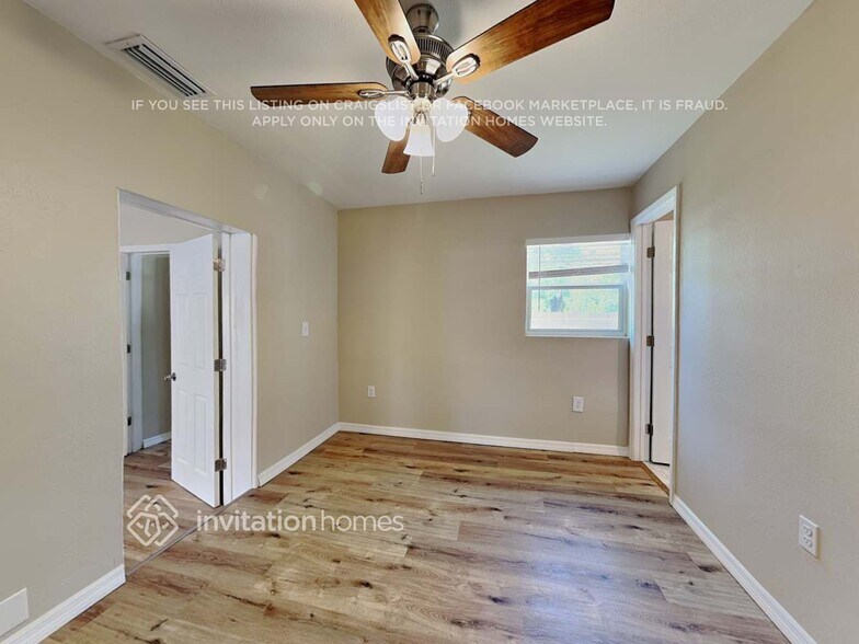 Building Photo - 2545 17th Ave S