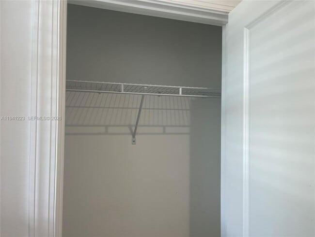 Building Photo - 592 Parsons Wy