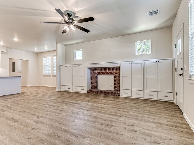 Building Photo - Brand New Duplex + 3 bedrooms + 2 bathrooms + 1 car garage + Prime OKC Location + All Applicances