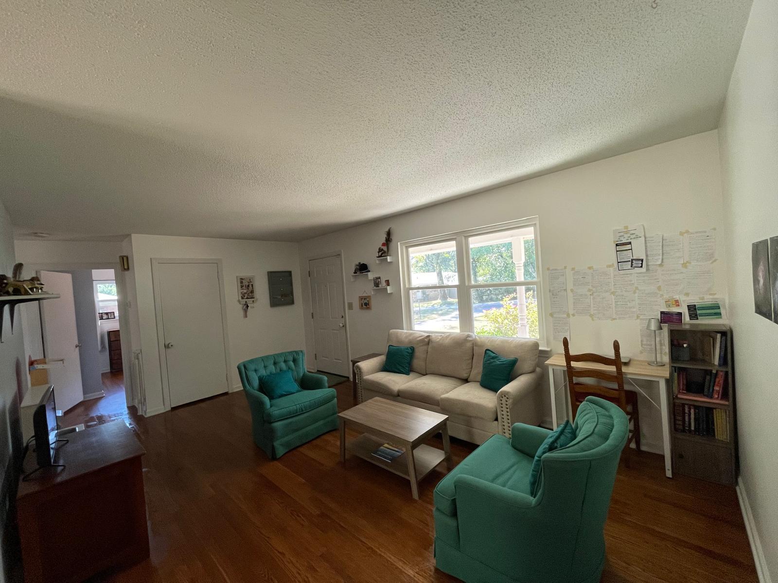 Living Room - 963 Brynwood Dr