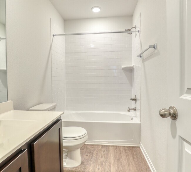 Building Photo - 399 Magnolia Ln