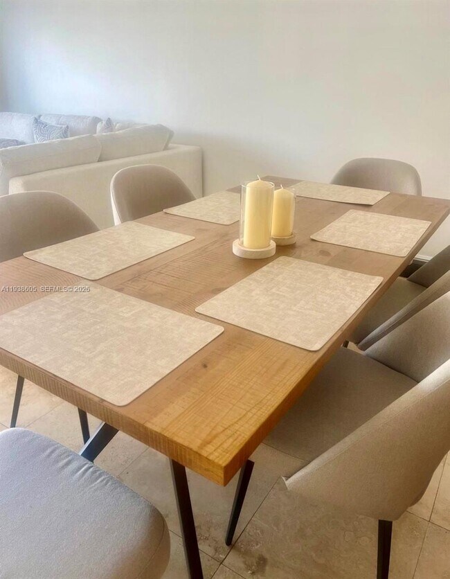 Building Photo - 3601 NE 170th St