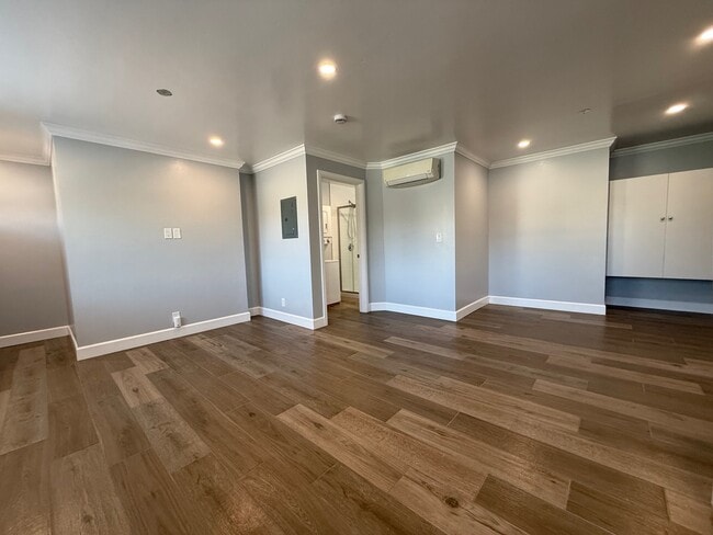 Building Photo - 6112 Travers Way