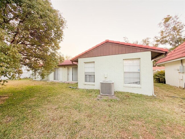 Building Photo - 10319 Matchlock Dr