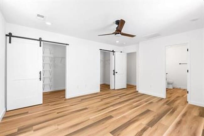 Building Photo - 3/2.5 Townhome Centrally Located in Greenv...