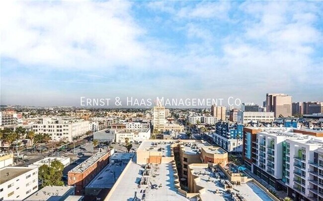 Building Photo - 315 W 3rd St