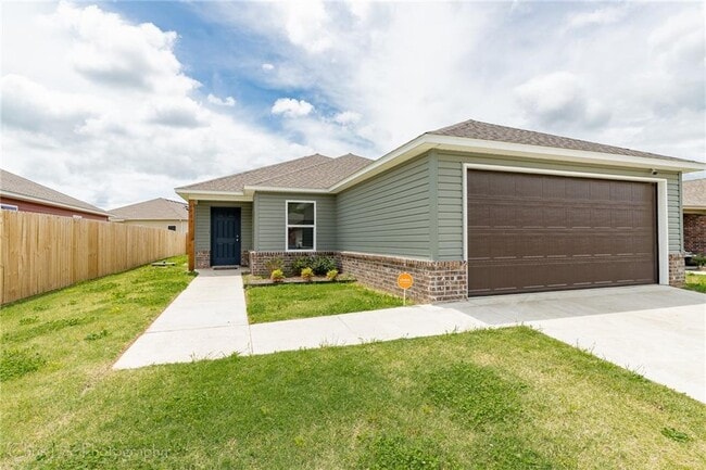 Building Photo - 4703 W Hoover Loop