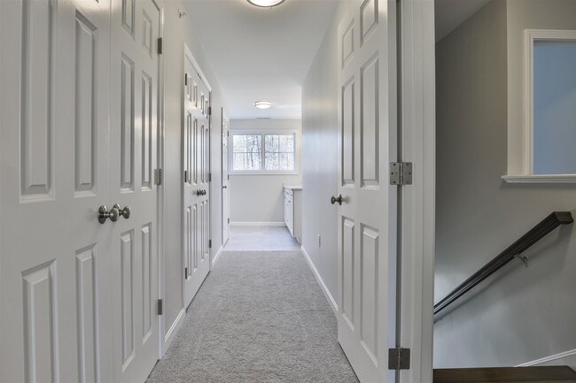 Building Photo - 181 Knollwood Way