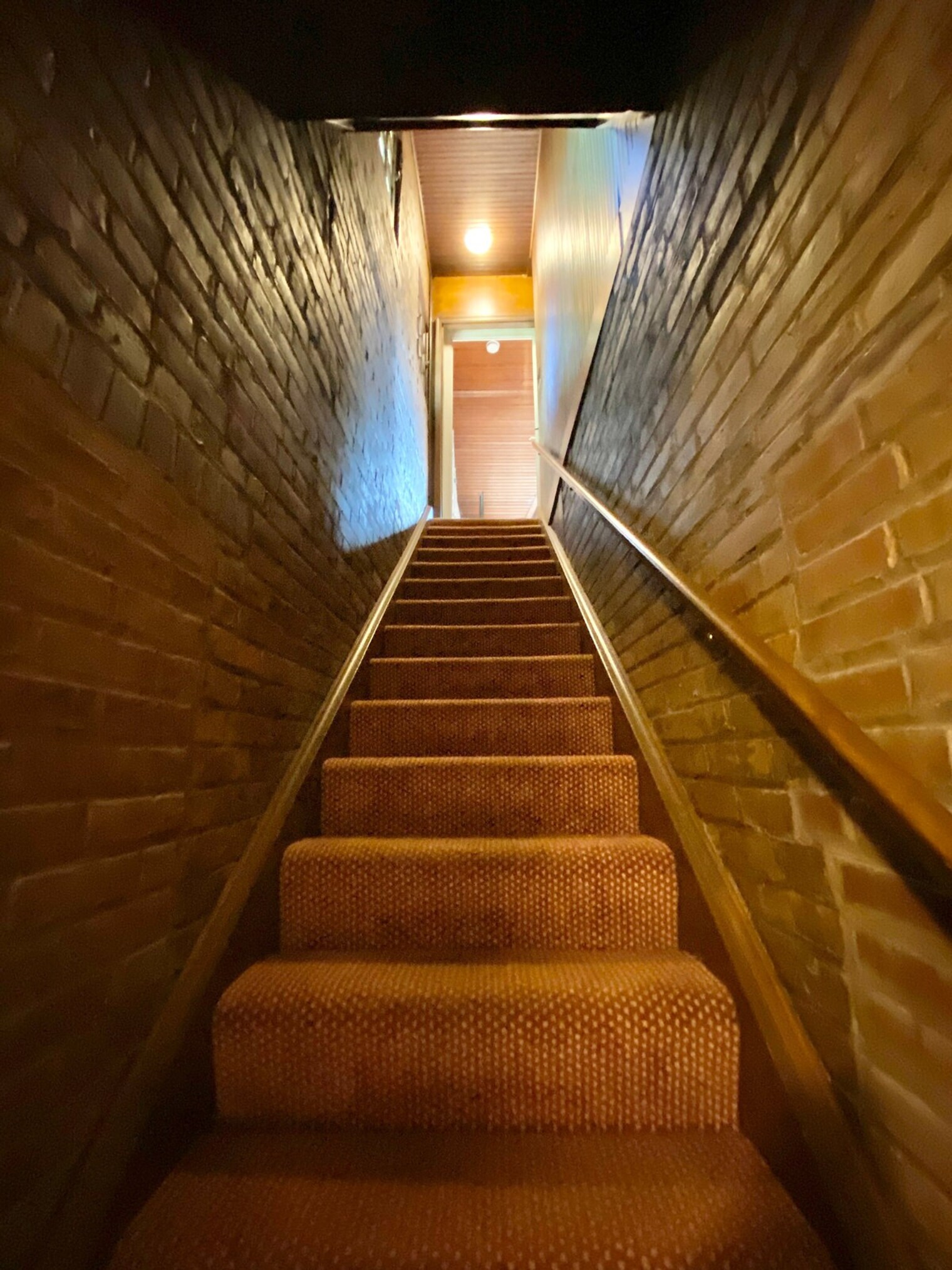 Building Photo - 2632 Wellington Rd