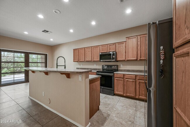 Building Photo - 12818 W Mulberry Dr