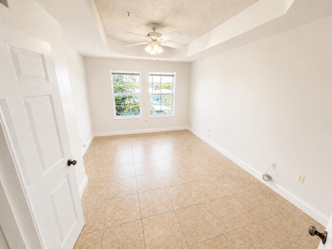 Building Photo - 1407 Tuscany Way