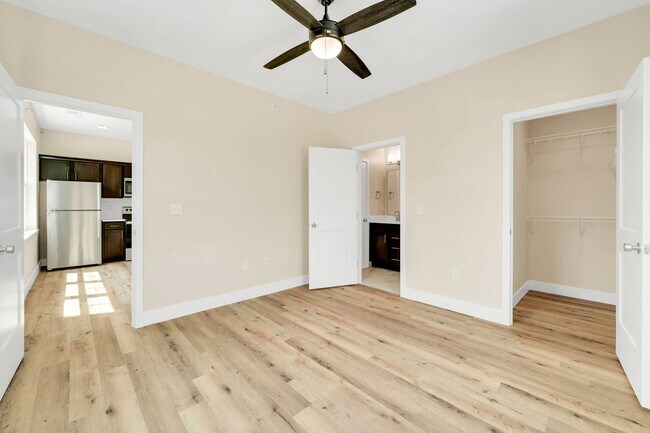 Building Photo - West Beverly Lofts - 101