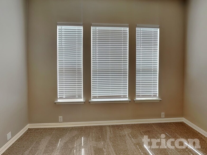 Building Photo - 227 Bison Meadow Dr