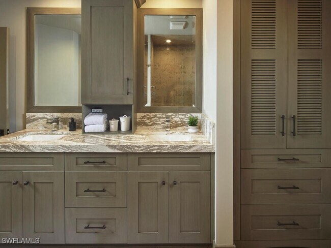 Building Photo - 7655 Pebble Creek Cir