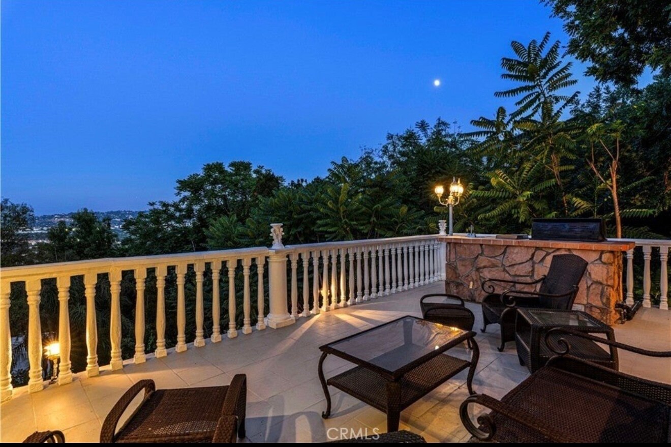 Building Photo - 3916 Carnavon Way