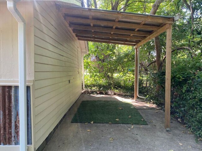 Building Photo - Cute 1BR / 1 BA Cottage in East Nashville