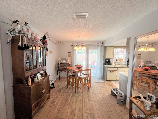 Building Photo - 802 Egret Ct