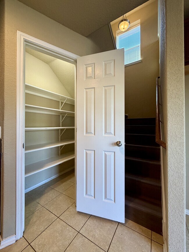 Building Photo - 7027 Fisherman Sky