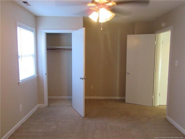 Building Photo - 2602 Dinsmore Dr