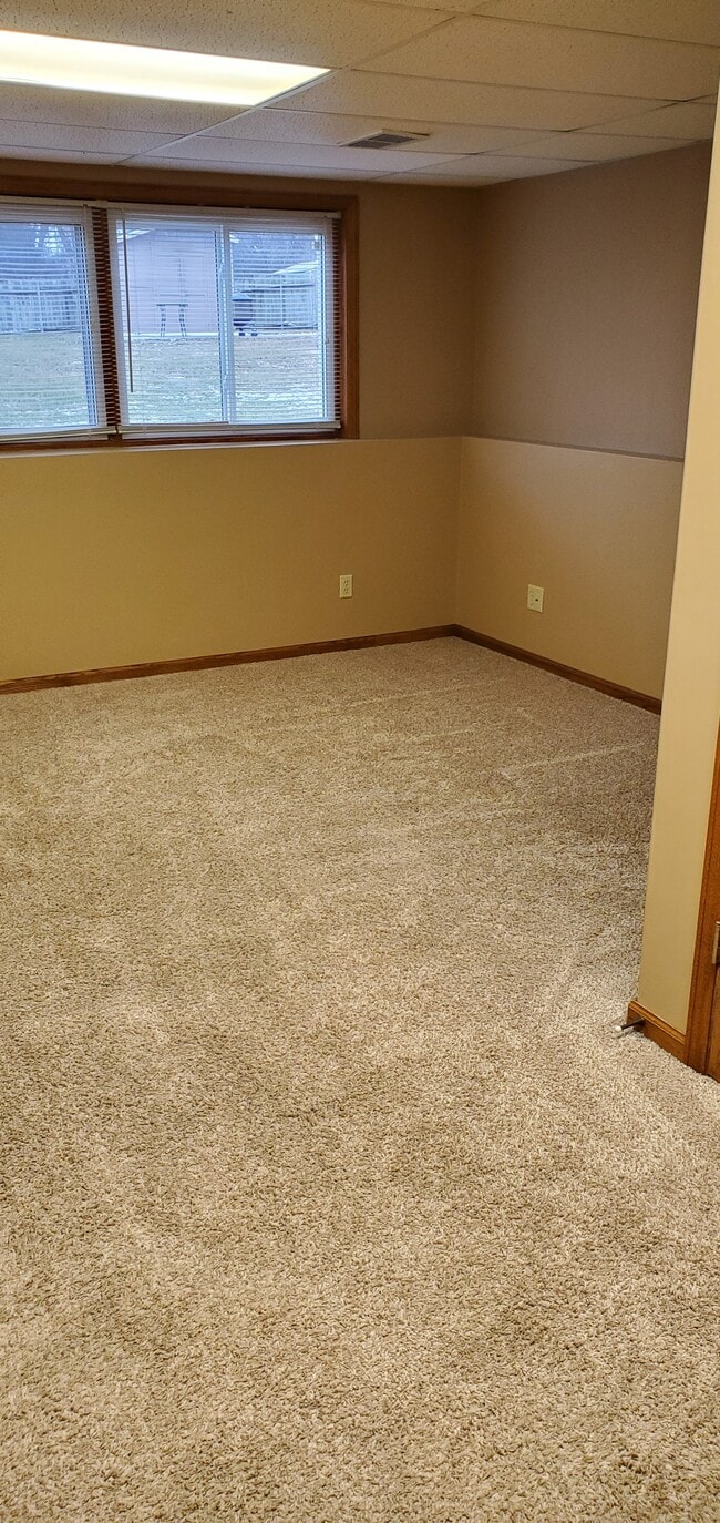 family room - 14619 Burnell Park Dr