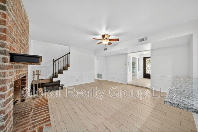 Building Photo - 133 Thomas Edison Dr