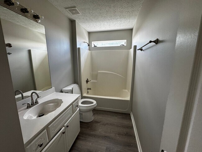 Building Photo - Bid-A-wee 3 bedroom