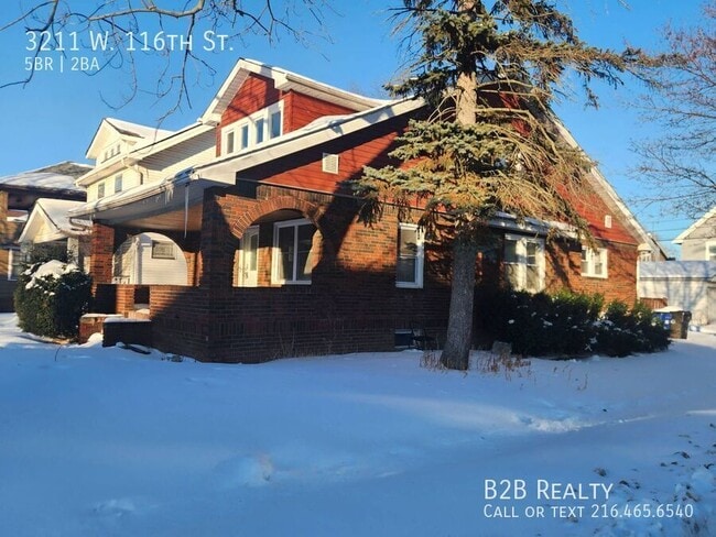 Building Photo - 3211 W 116th St
