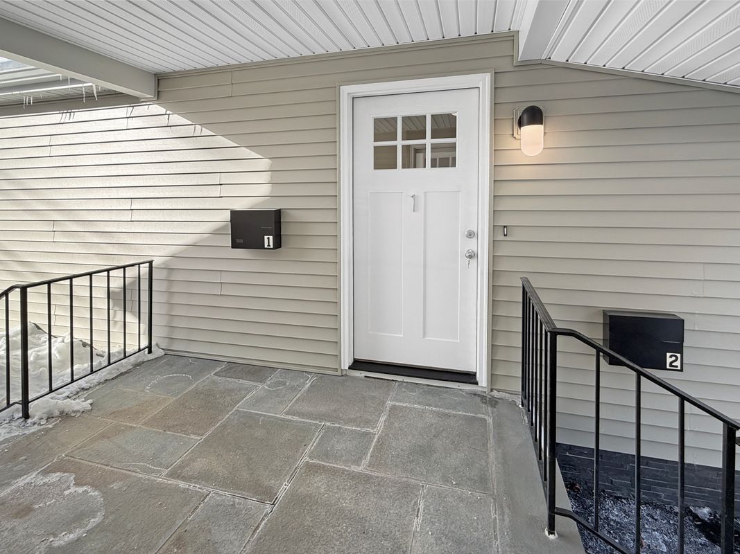 Building Photo - 4332 Albany Post Rd