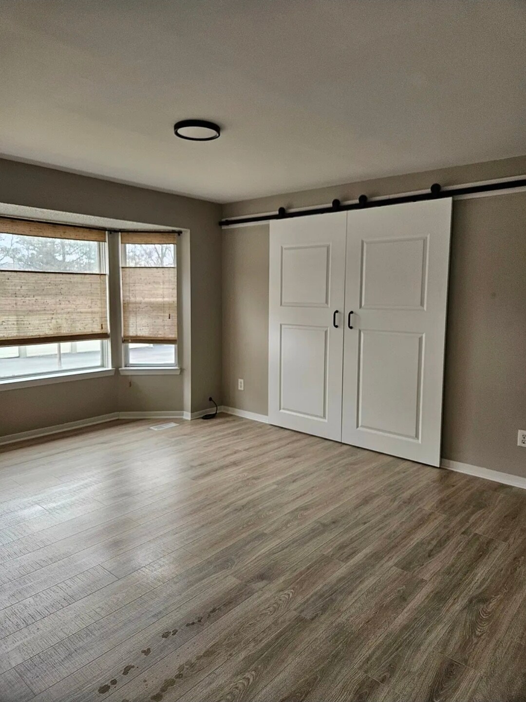 Building Photo - 44900 Bayview Dr