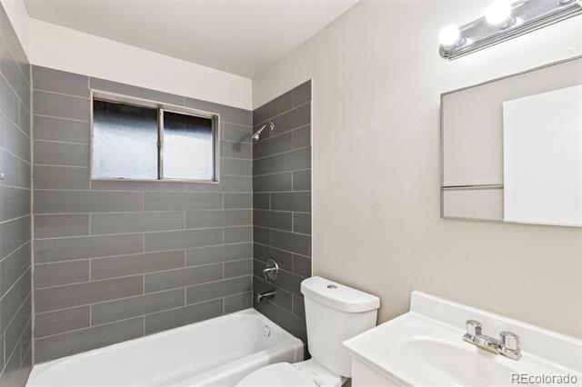 Building Photo - 330 Vehr Dr