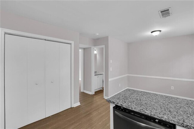 Building Photo - 3033 Parkside Ct