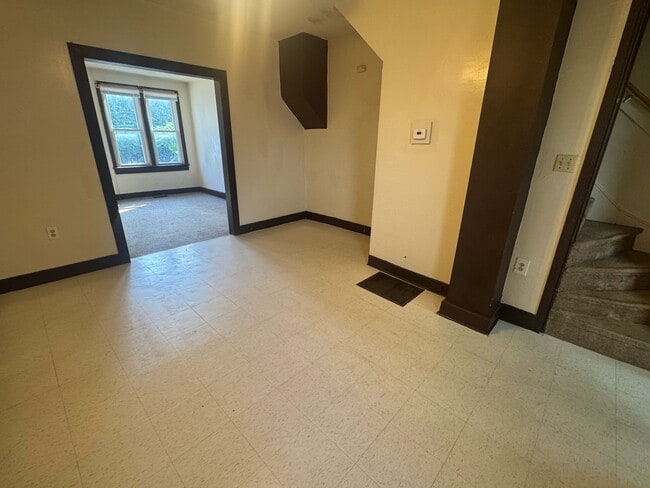 Building Photo - 138 S Penn St