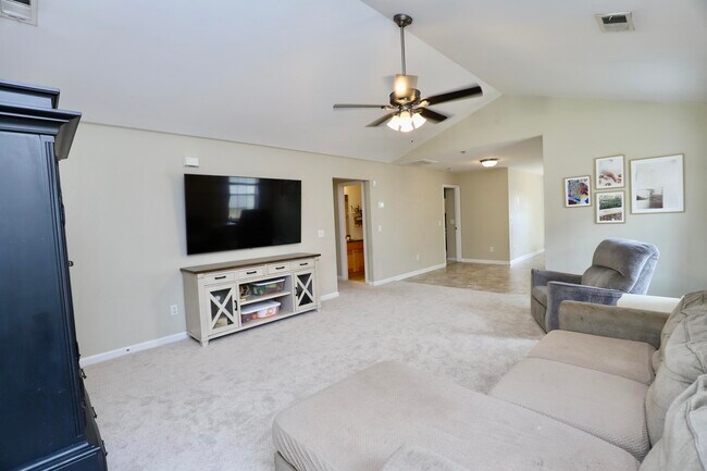 Building Photo - 1116 Waverly Pl Dr