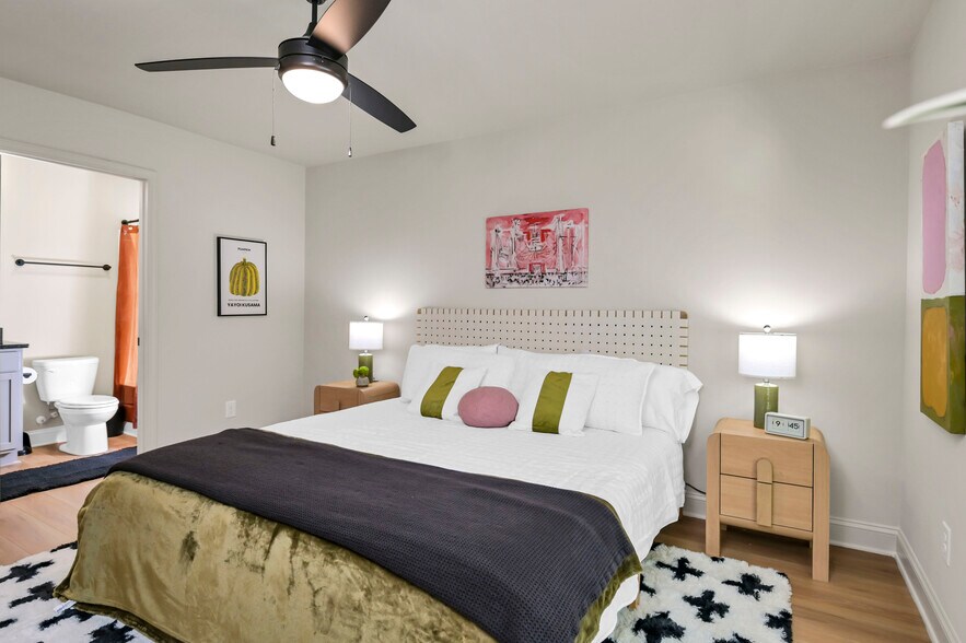 Building Photo - 816 Shull St