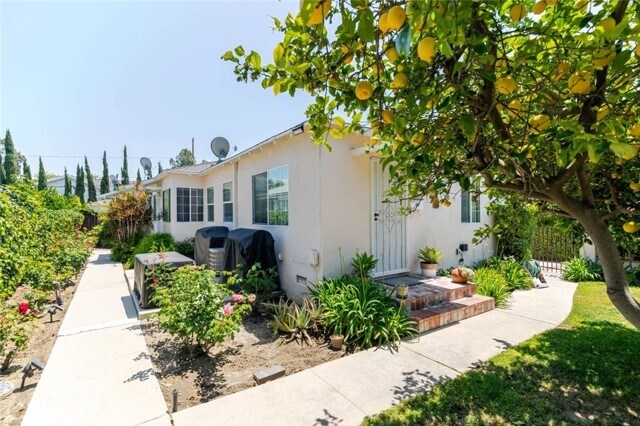 Building Photo - 5618 Riverton Ave