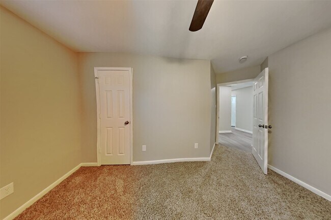 Building Photo - 1266 Deerbrook Dr