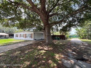Building Photo - 1221 Cypress Ln