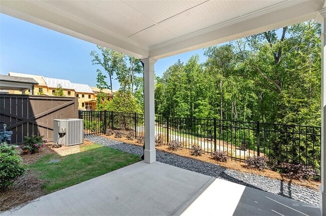 Building Photo - 535 Clover Ln