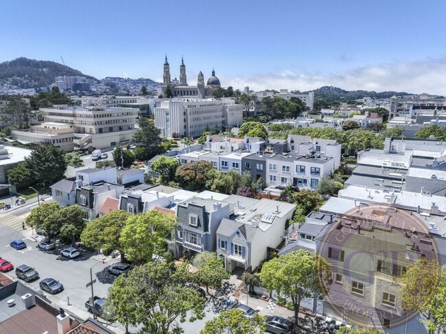 Building Photo - Lone Mountain - 3 BR, 2 BA House 2,185 Sq....