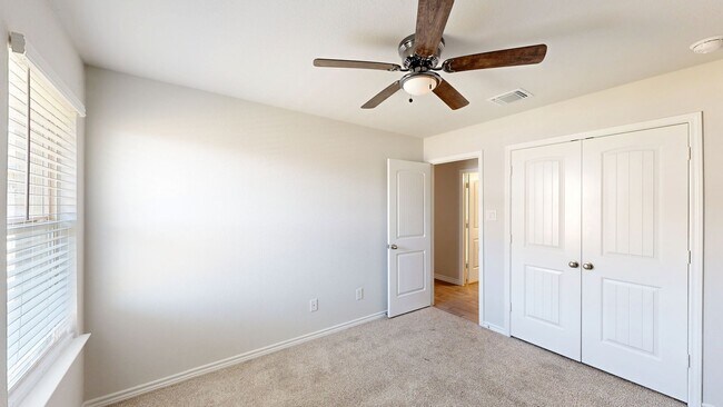 Building Photo - CHECK OUT THIS 4 BEDROOM, 2 BATH, 3 CAR GARAGE HOME IN HARKER HEIGHTS!