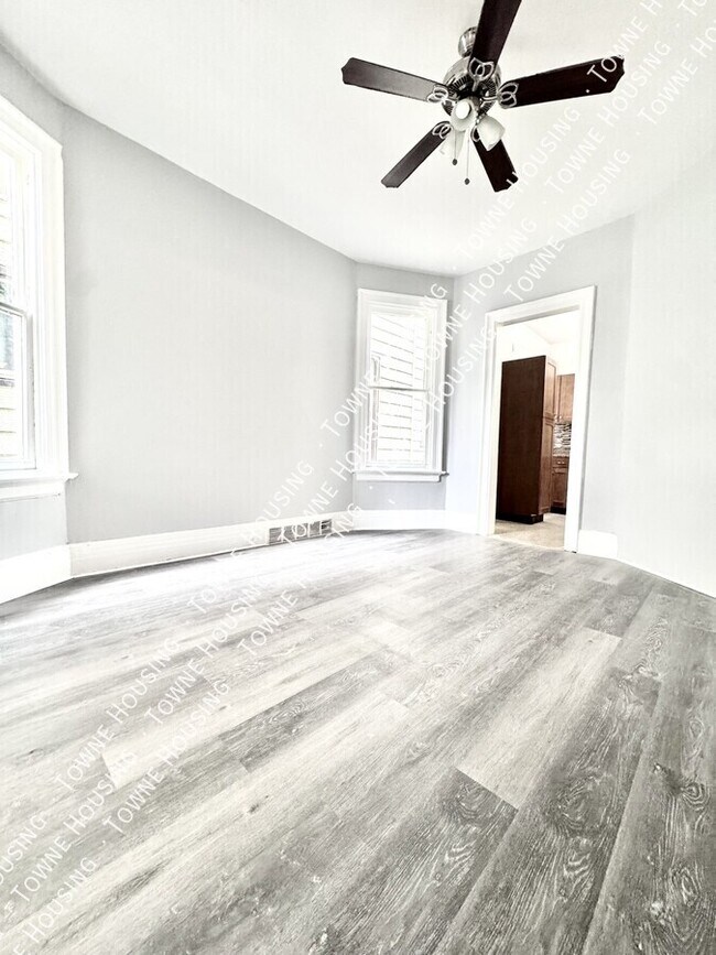 Building Photo - 339 Hampshire St