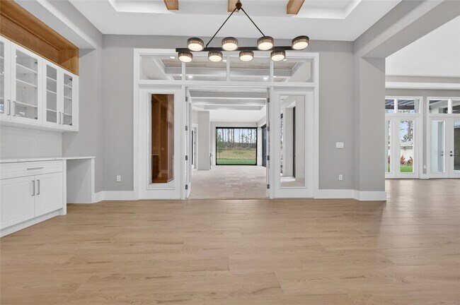 Building Photo - 16130 Pendio Dr