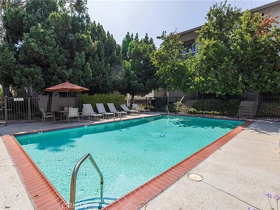 Building Photo - 18433 Hatteras St