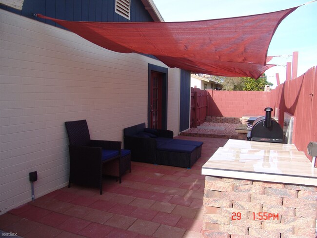 Building Photo - 2 br, 1 bath 4plex - 4708 East Caballero S...