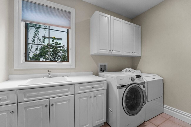 Building Photo - 1 Euclid Rd