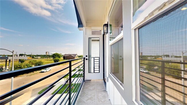 Building Photo - 12252 Kirkgard Dr