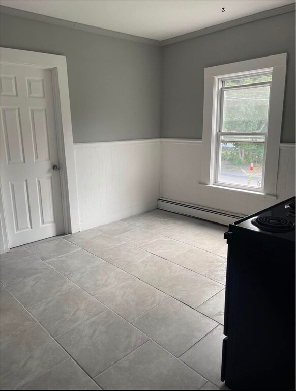 Building Photo - 93 Spruce St