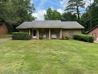 Building Photo - Great location in Auburn!